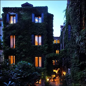 Flora 3*, Venice Italy